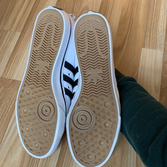 NEW ADIDAS Men’s Superstar sneakers | size 11.5 - Picture 3 of 5